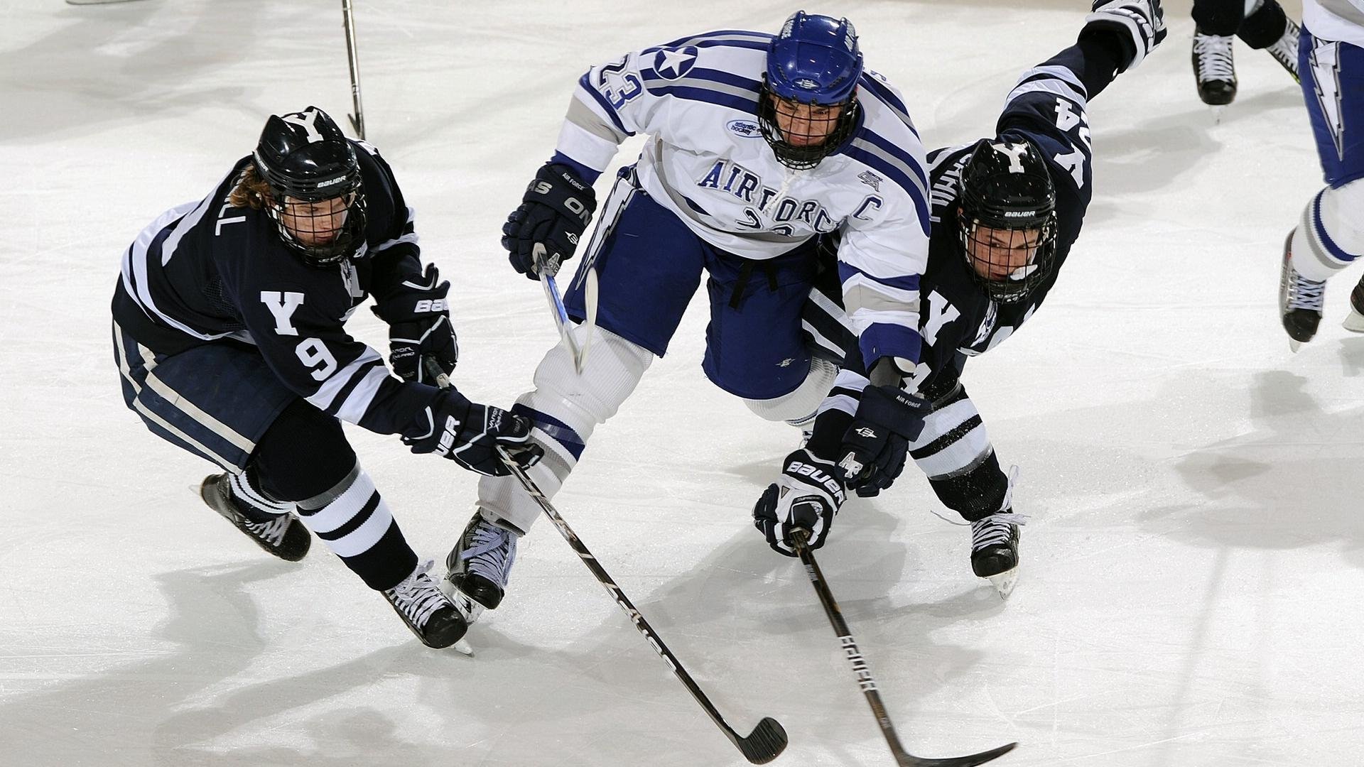 当童话照进现实，丹麦碾压荷兰与皮克式接管的足球哲学启示