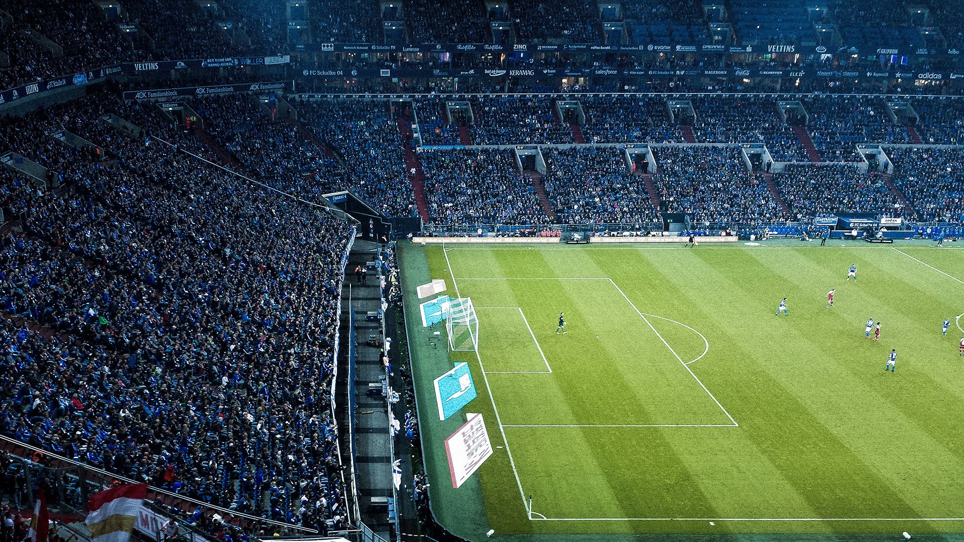 范戴克铁闸镇山河，利物浦绝境逢生擒里昂