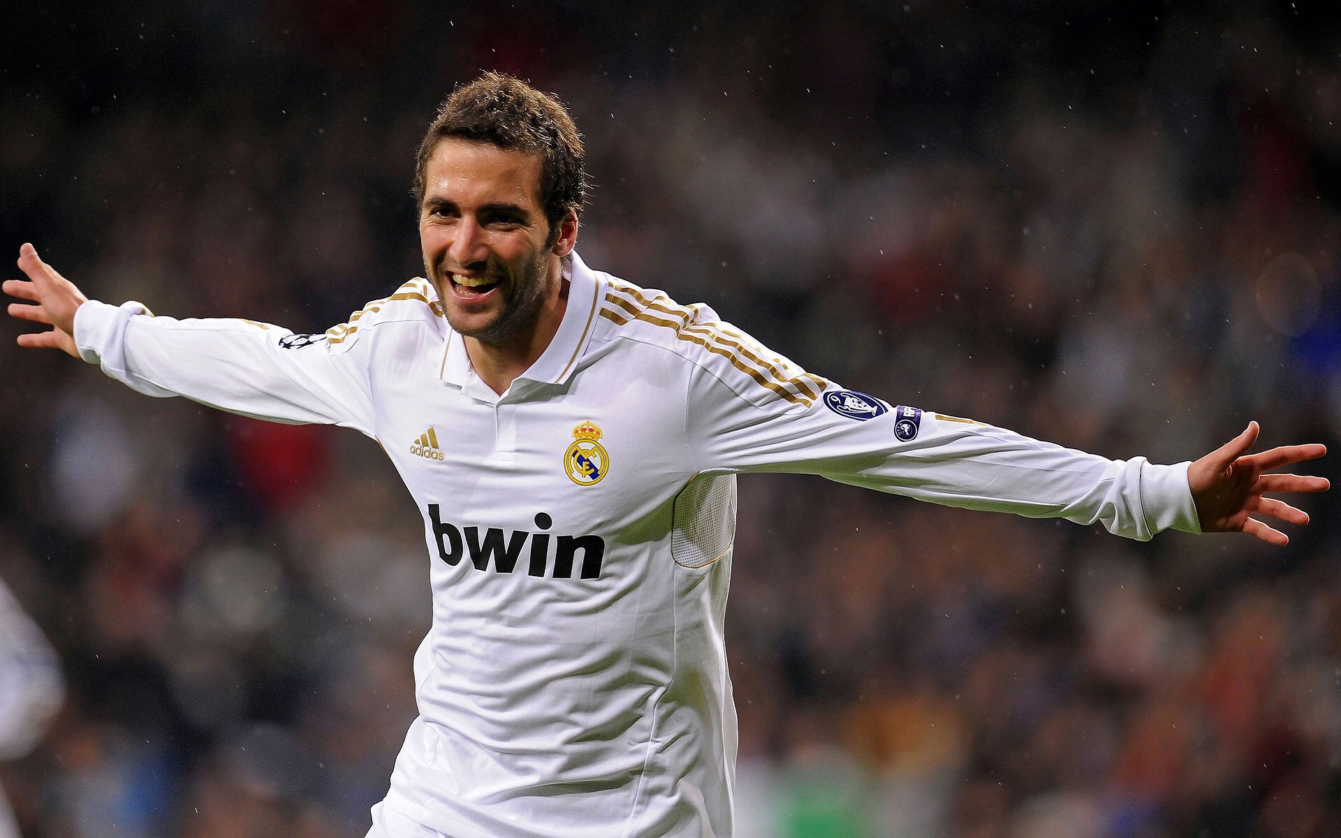 胜负一念间，当F1争冠悬念在篮球场轰鸣